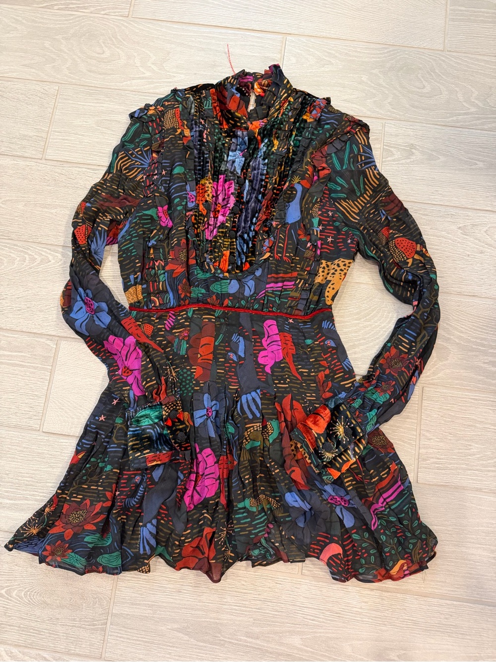 FARM RIO Ruffle Mock Neck Velvet Sleeve Leopard Floral Mini Dress Small NWT - Picture 3 of 7